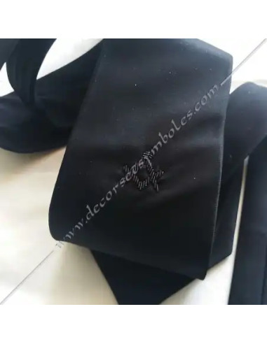 Black masonic tie with embroidered square and compasses Black