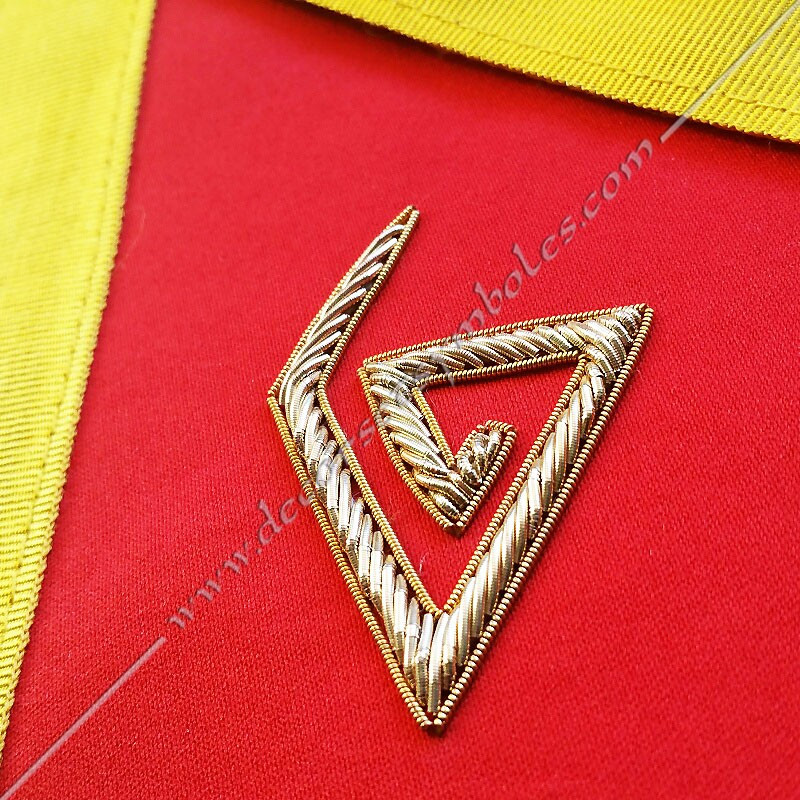 Tablier maconnique du 28eme degre du REAA. Decors de franc-maconnerie avec broderie Etoile rouge