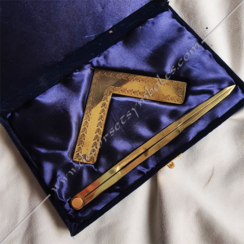CFM020-Sets-gifts-masonic-squares-compass-box-master-tools-lodges-accessories-freemasonry-fm