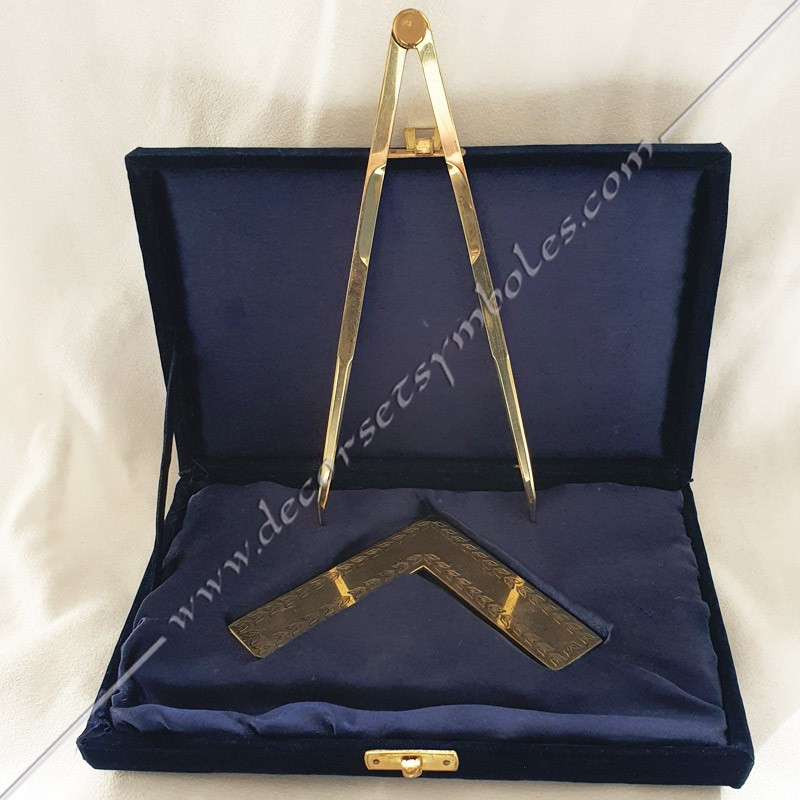 CFM020-Sets-gifts-masonic-squares-compass-box-master-tools-lodges-fm-accessories-freemasonry