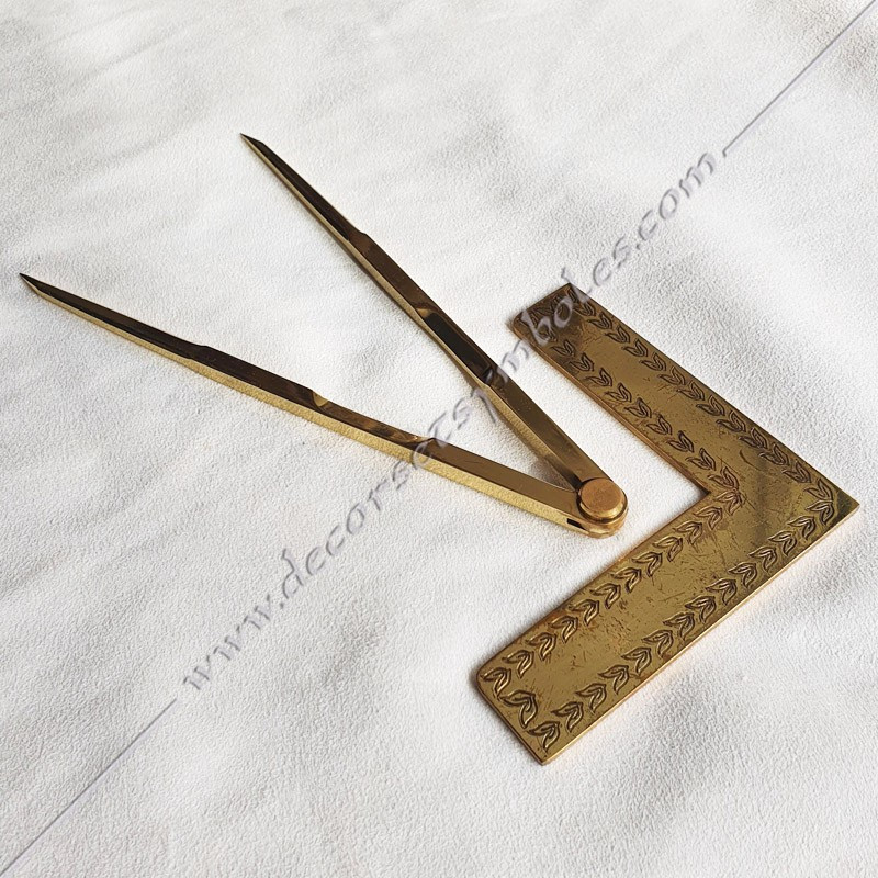 CFM020-Sets-gifts-masonic-squares-compass-box-master-tools-lodges-accessories-fm-freemasonry