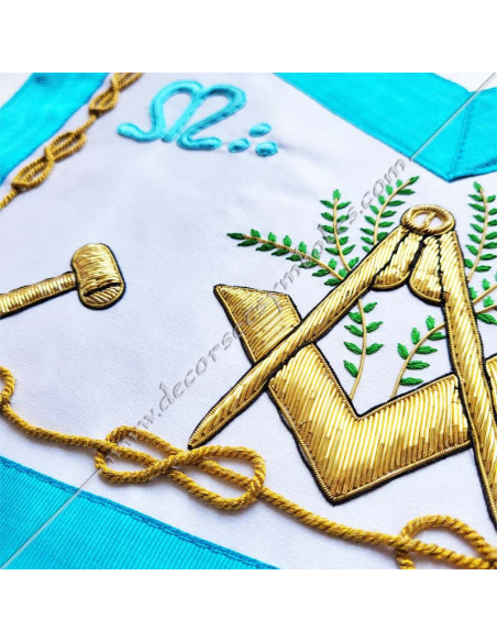 TRF012B-masonic-aprons-master-rite-french-groussier-rf-decorations-symbols-acacia-square-compass-fm-mallet-sword